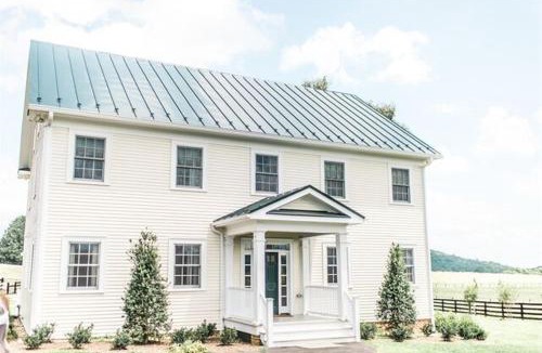 Hume Bed & Breakfast | Marriott Ranch Bed and Breakfast
