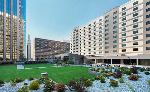 Metro Center Hotel | Marriott Springfield Downtown