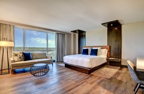 South Tulsa Hotel | Marriott Tulsa Hotel Southern Hills