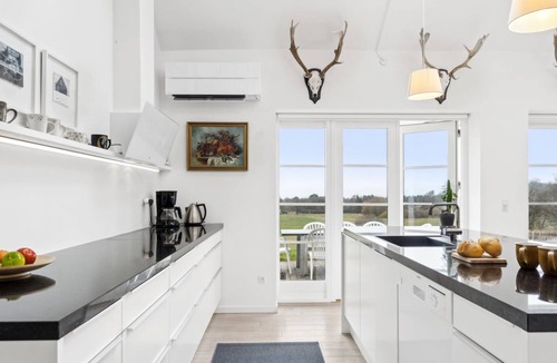 Fjellerup House | "Marrit" - 500m from the sea by Interhome