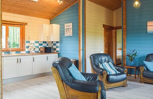 Llanybri Cottage | Marros Hill Log Cabin