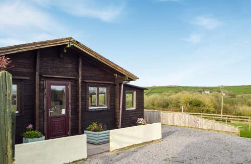 Llanybri House | Marros Hill Log Cabin