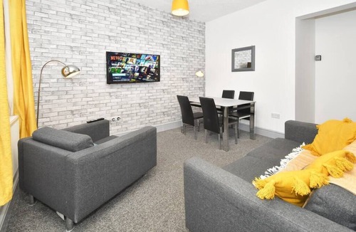 Burslem House | Mars House by YourStays