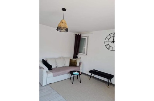 14th Arrondissement Apartment | Marseille in private residence 10 minutes from the beach