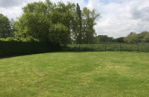 Guines House | marsh cottage in Guines
