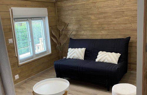 Moulle Condo | Marsh cottage with spa and private rowboat