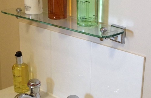 Rugeley Bed & Breakfast | Marsh Farm