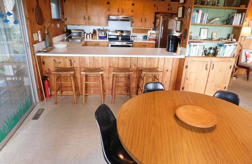 Indian Neck Heights House | Marsh front, Gorgeous Waterview and Deck (CS0025)