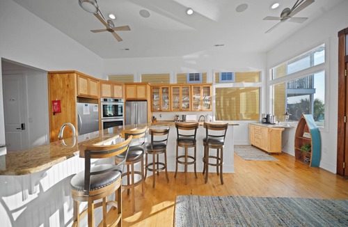 Charleston House | Marsh front home 10 min to beach and downtown- pet friendly!