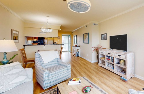 Folly Beach Condo | Marsh-view condo with on-site pool, tennis, & private balcony