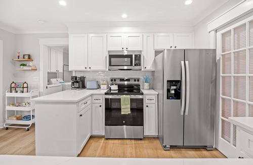 West Ashley House | Marsh Views + Ping Pong 10 Mins to Downtown