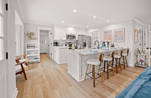 West Ashley House | Marsh Views + Ping Pong 10 Mins to Downtown