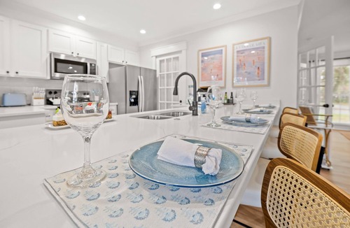 West Ashley House | Marsh Views + Ping Pong 10 Mins to Downtown