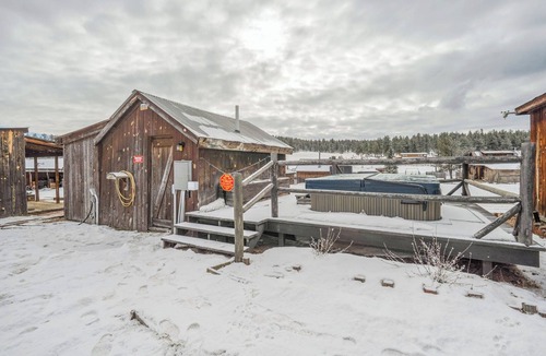 Lake George Cabin | Marshall Cabin - Bathroom outside