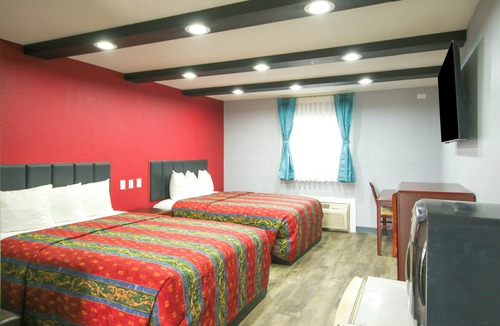 Marshall Hotel | Marshall Lodge By OYO Hwy 65