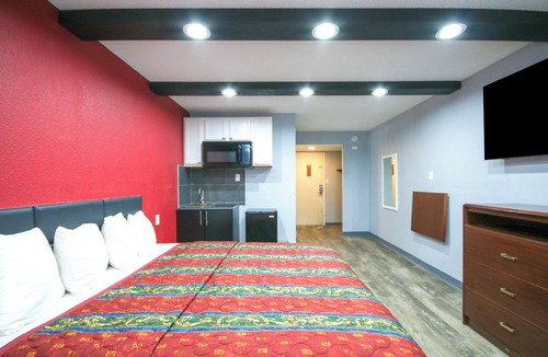 Marshall Hotel | Marshall Lodge By OYO Hwy 65