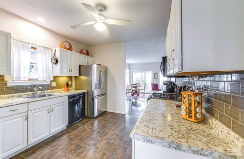 Brant Rock House | Marshfield Home w/4 Decks & Private Beach Access!