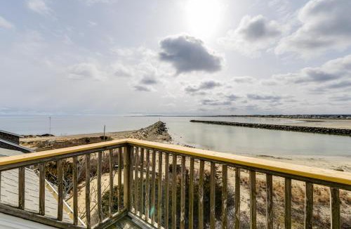Brant Rock House | Marshfield Home with 4 Decks and Private Beach Access!