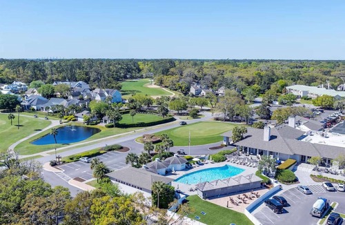 St. Simons Island Apartment | Marshlands Views + Golf Course. Pool. Restaurant.