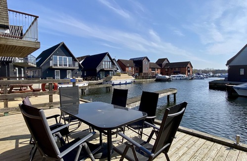 Horning House | Marshmere - Three Bedroom House, Sleeps 6