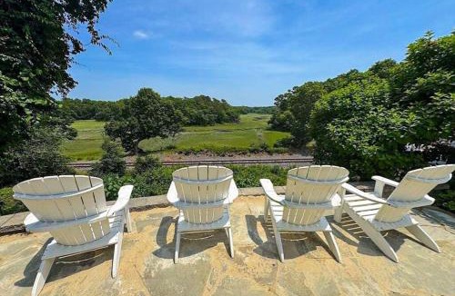 Pocasset House | Marshview Cottage