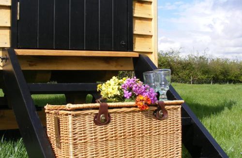 Ebbesborne Wake House | Marshwood Farm B&B and Shepherds Hut