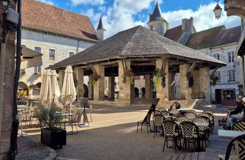 Martel Apartment | Martel entre amis, superbe duplex avec sauna