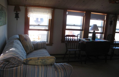 East Chop Cottage | Martha's Vineyard Beachfront Cottage in Oak Bluffs but closer to Vineyard Haven