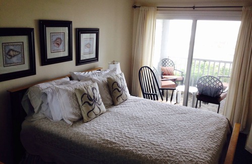 Oak Bluffs Condo | Martha's Vineyard Beachfront Condo in Oak Bluffs