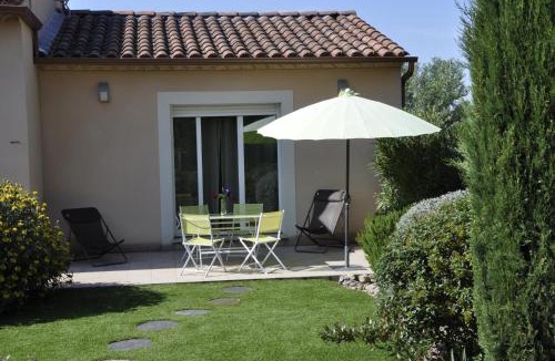 Chateauneuf-de-Gadagne Apartment | Martichris