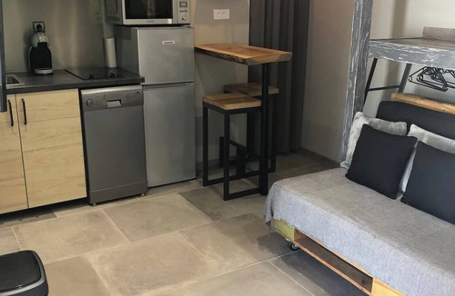 Martigues Apartment | Martigues charming fully-equipped studio