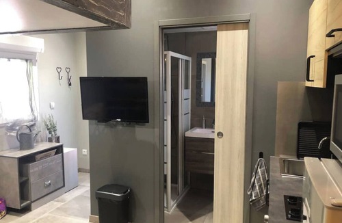 Martigues Apartment | Martigues charming fully-equipped studio