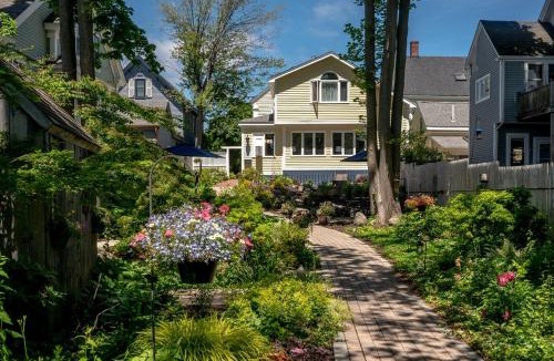 Portsmouth Bed & Breakfast | Martin Hill Inn