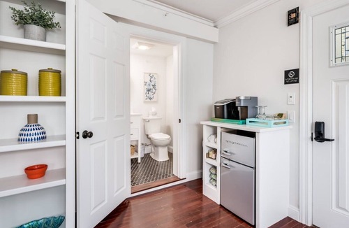 Portsmouth House | Martin Hill Inn