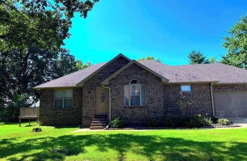 Dukedom House | 🗝 Martin TN 3 Bedroom Home Close to UTM