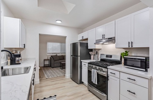 Mountain View House | Martinez Manor - Modern Home - Close to downtown