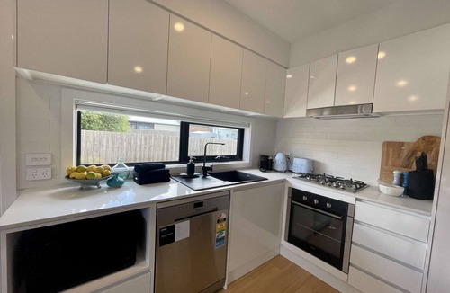 Capel Sound House | Martini Manor - 4pm check out Sundays*