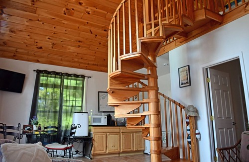 Town of Hounsfield Ski Chalet | Martin’s Guesthouse