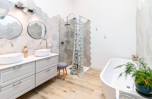 Grand Parc-Paul Doumer Ski Chalet | Marvel of the Chartrons