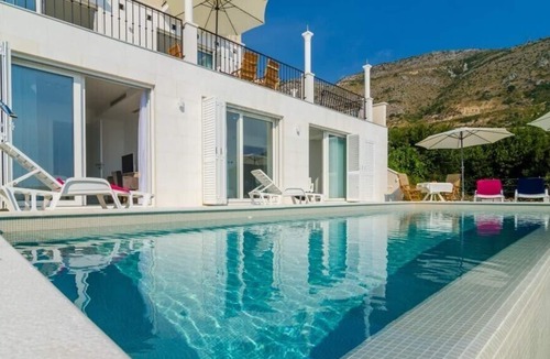 Plat Villa | Marvellous Cavtat Villa | Five Bedrooms | Villa Orlando | Private Pool | Stunning Sea Views