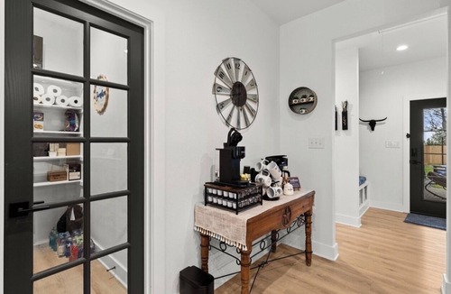 West House | Marvelous 3-bedroom house with AC in charming West