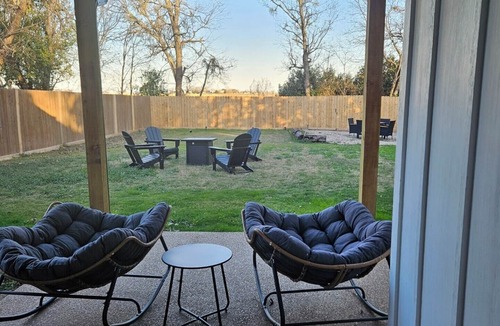 West House | Marvelous 3-bedroom house with AC in charming West
