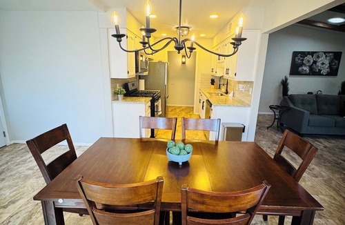 Taylor Ranch House | Marvelous 3-bedroom house with a GameRoom in Albuquerque.
