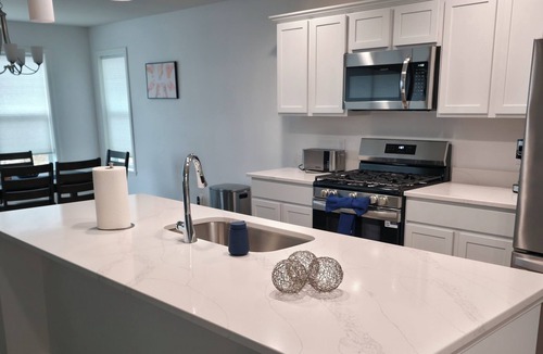 Afton House | Marvelous 3-bedroom house in Loves Park, IL