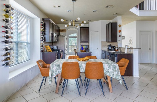 Tomball House | Marvelous 5-bedroom house with AC in charming Tomball