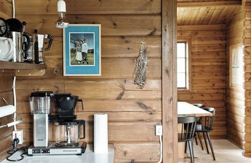 Anholt House | Marvelous log house by Anholt's desert