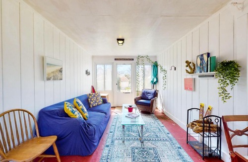 Dennis House | Marvelous Mayflower