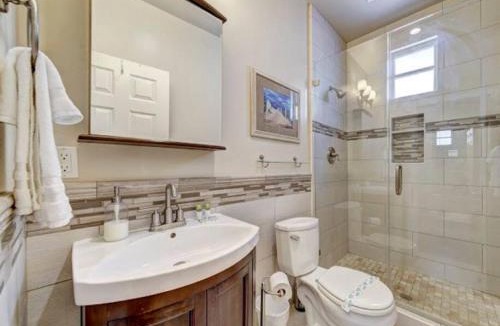 Midtown Sacramento Apartment | Marvelous Midtown Stay with a Modern Twist