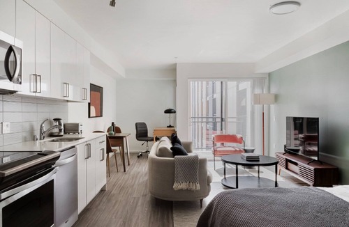 University District Apartment | Marvelous U-District Studio w/Laundry, nr Shops & Parks, by Blueground