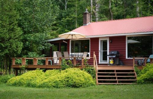 Port Sydney House | Mary Lake Sunset Lodge